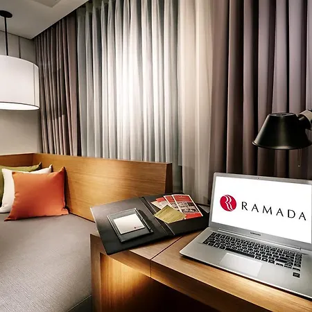 Ramada By Wyndham Gunsan Hotel Room photo